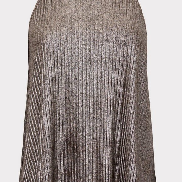 Torrid NWT Gold Metallic Tank 1X - Picture 2 of 4